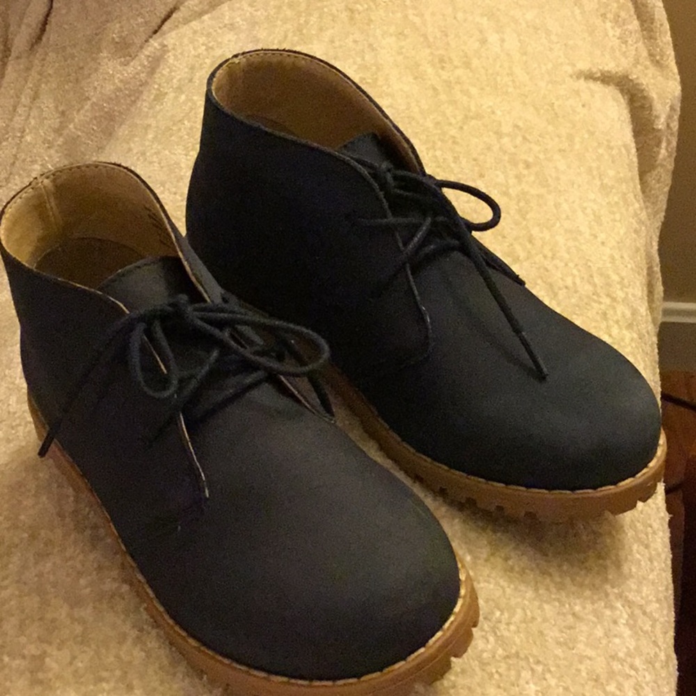 JANIE AND JACK BOYS SHOES, SIZE 9, BRAND NEW